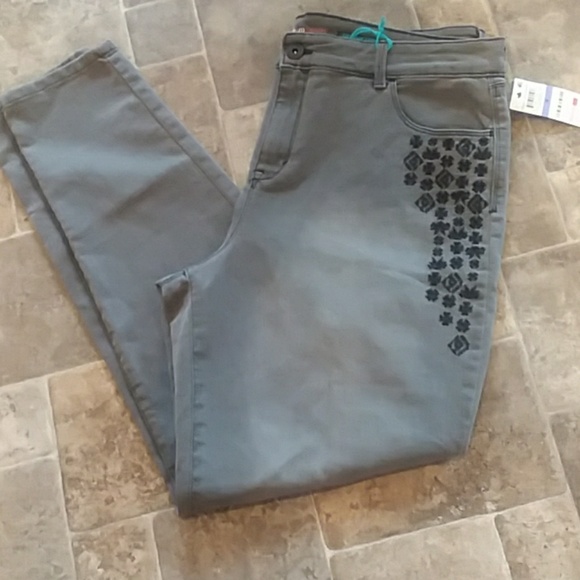 Style & Co. Denim - Gray skinny jeans .l.